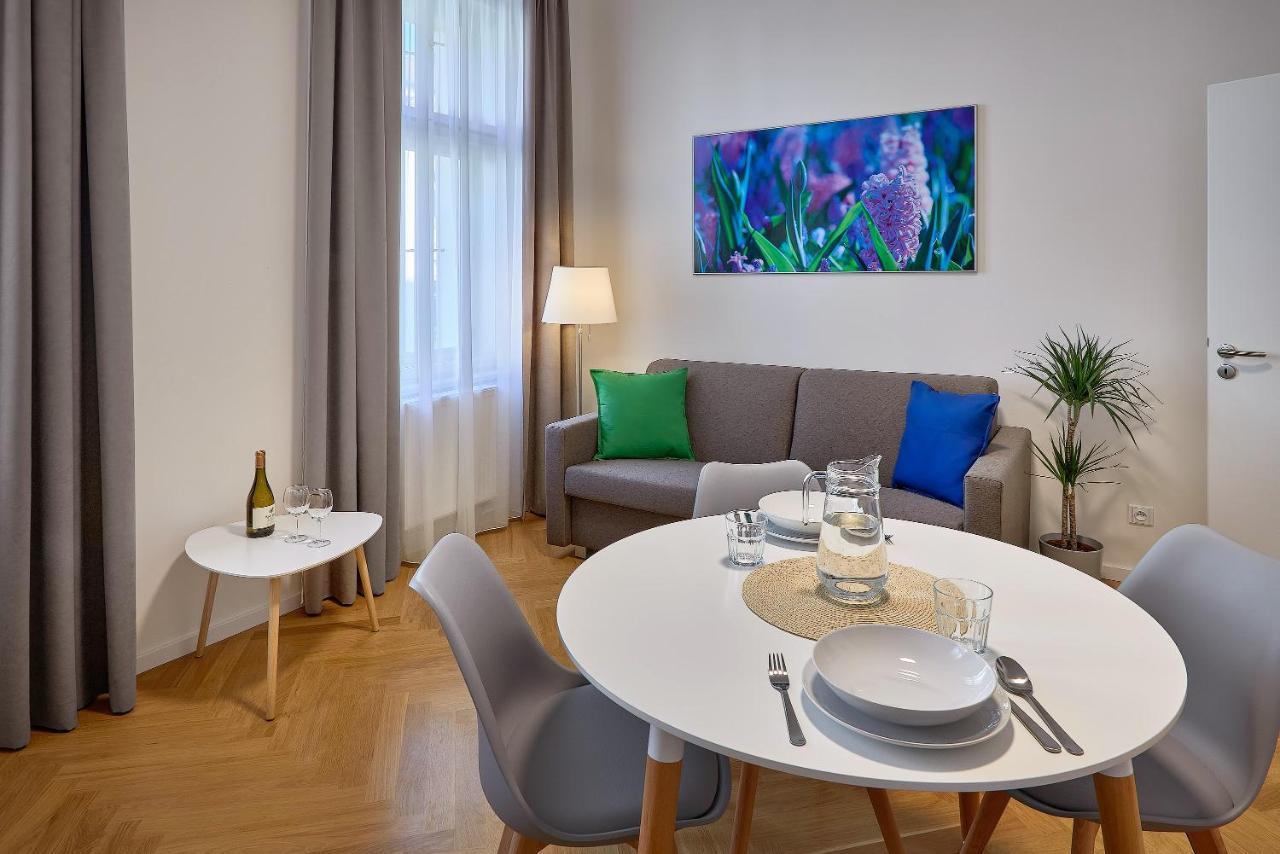 Apart-hotel Downtown Rubesova