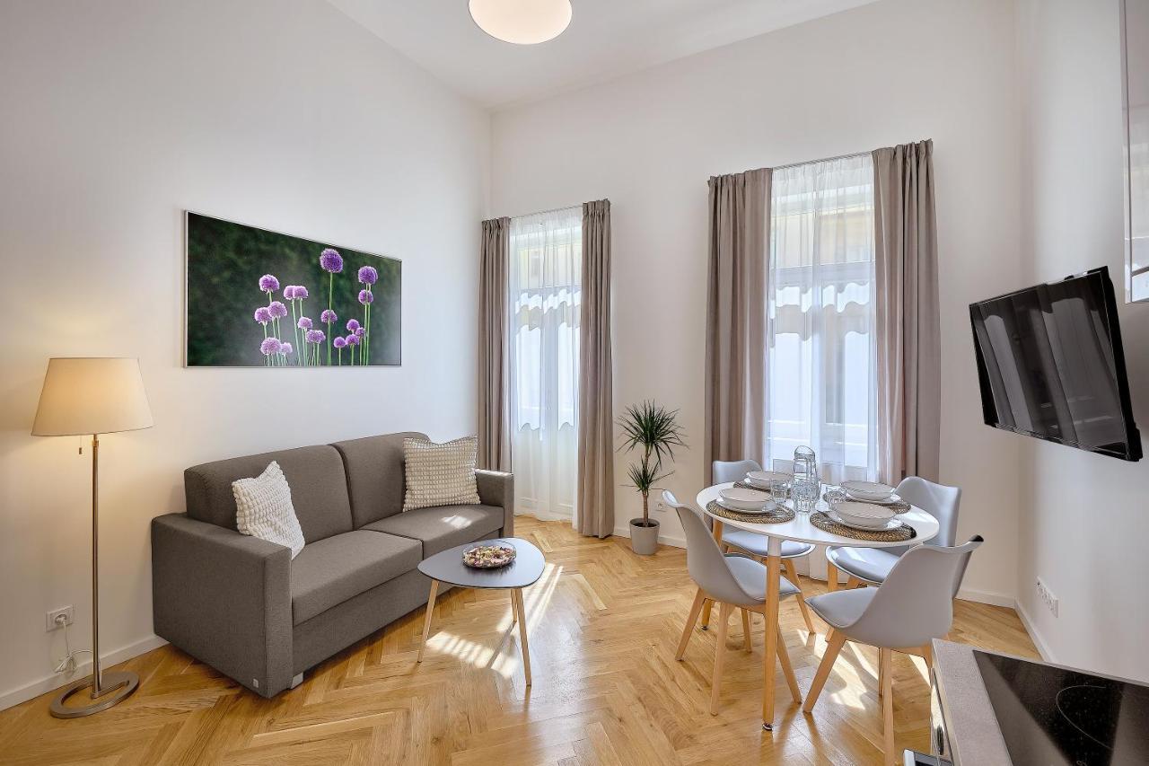 Downtown Rubesova Apart-hotel 4*