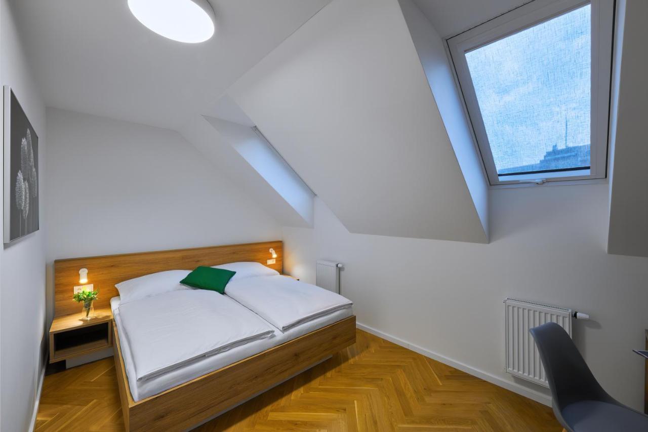 Downtown Rubesova Apart-hotel